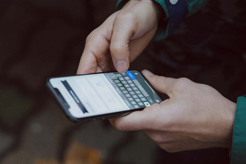 Tela de iPhone, Onde trocar com segurança - iHelpU